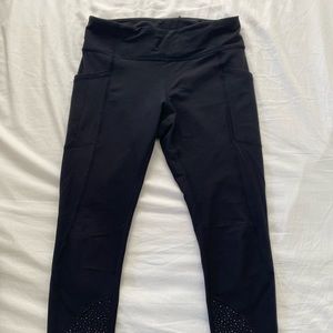 Lululemon black tight stuff tight leggings size 6